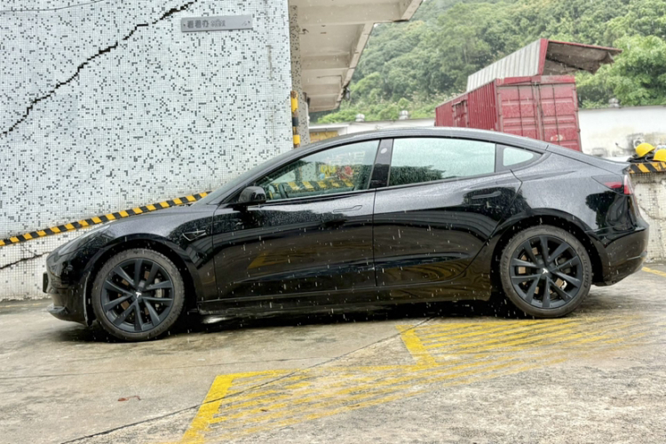 Tesla Model 3 2022 #4 Tesla Model 3 2022 car image #4