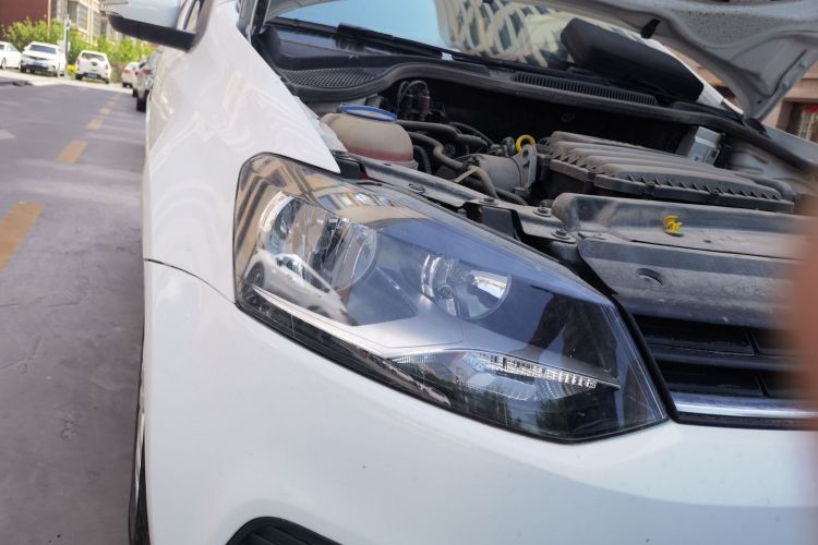 Volkswagen Polo 2019 car image #8