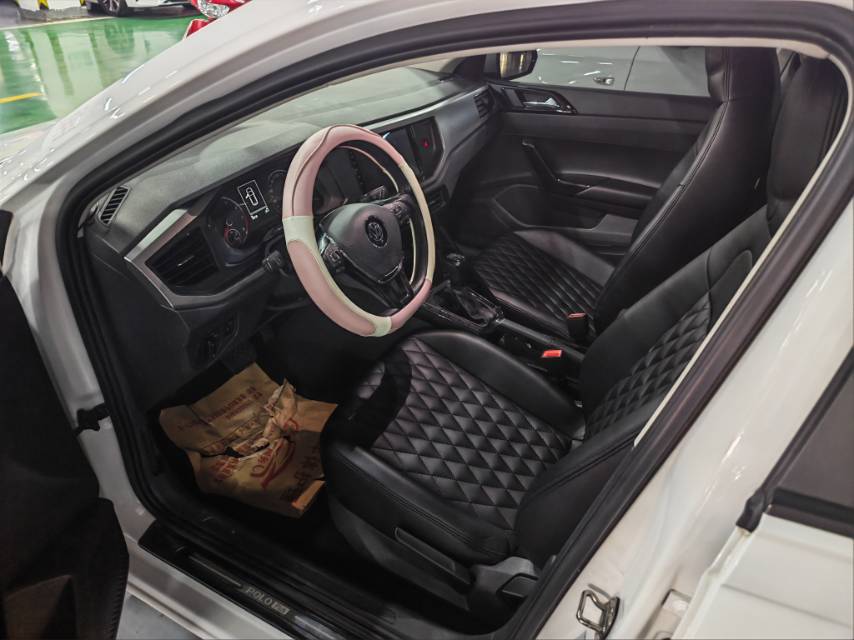 Volkswagen Polo 2020 car image #4