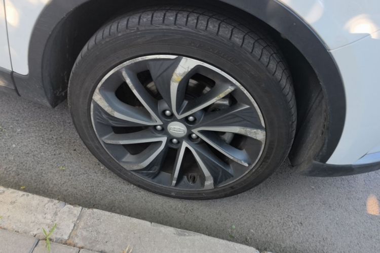 GEELY Emgrand GSe 2018 #9 GEELY Emgrand GSe 2018 immagine di auto #9