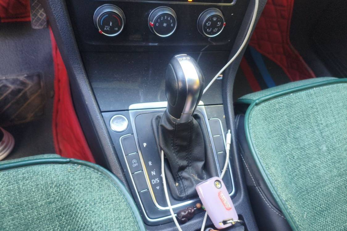 Volkswagen Golf 2020 #28 Volkswagen Golf 2020 car image #28