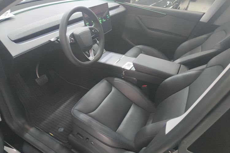 Tesla Model Y 2025 #10 Tesla Model Y 2025 image de voiture #10