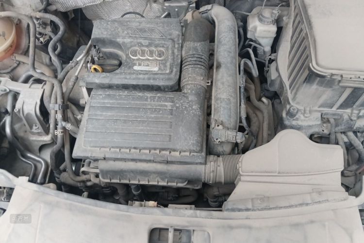 Audi Q3 2018 immagine di auto #22