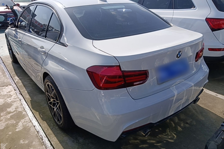 BMW 3 Series 2018 car image #5