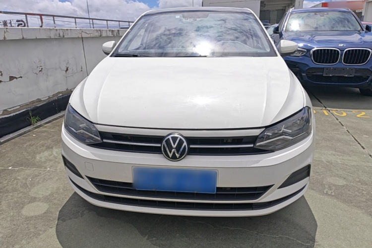 Volkswagen Polo 2022 car image #3