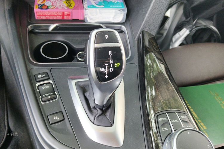 BMW 3 Series 2018 #16 BMW 3 Series 2018 car image #16