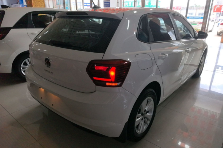 Volkswagen Polo 2021 car image #5
