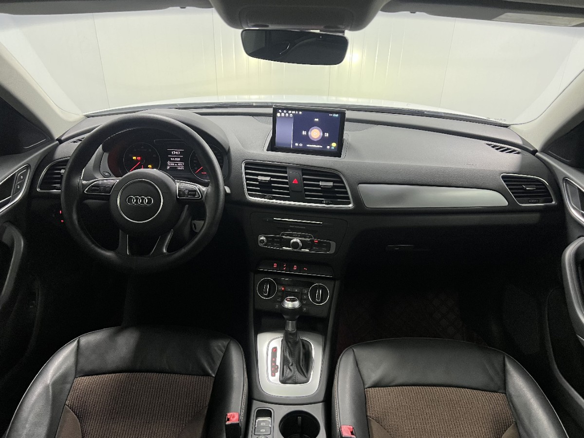 Audi Q3 2016 car image #7