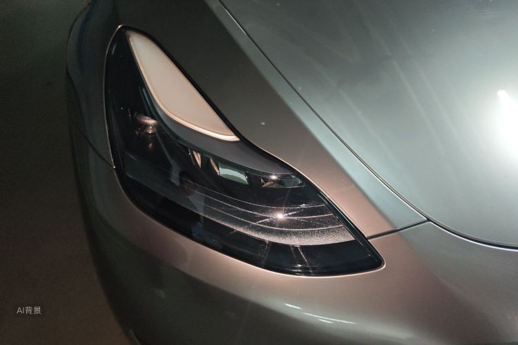 Tesla Model Y 2023 car image #8