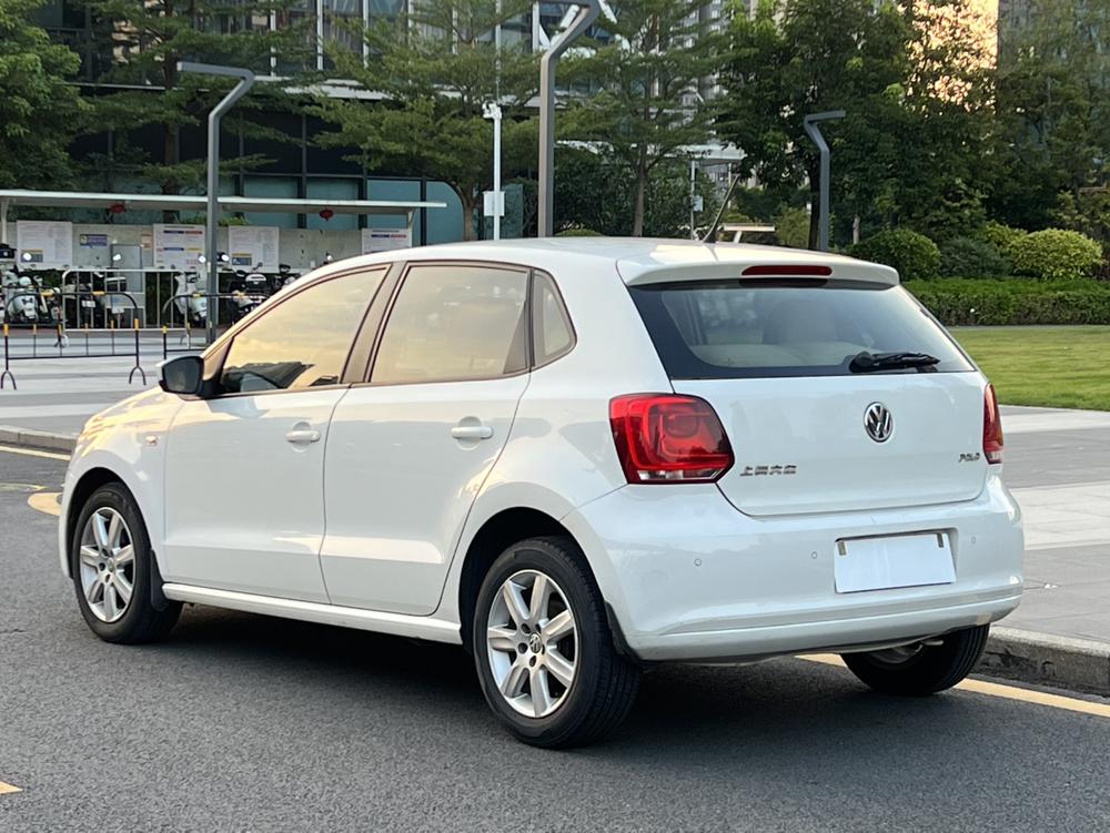 Volkswagen Polo 2013 car image #4