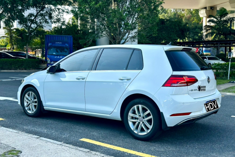 Volkswagen Golf 2019 #5 Volkswagen Golf 2019 car image #5