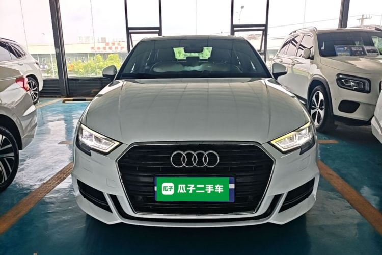 Audi A3 2019 car image #3