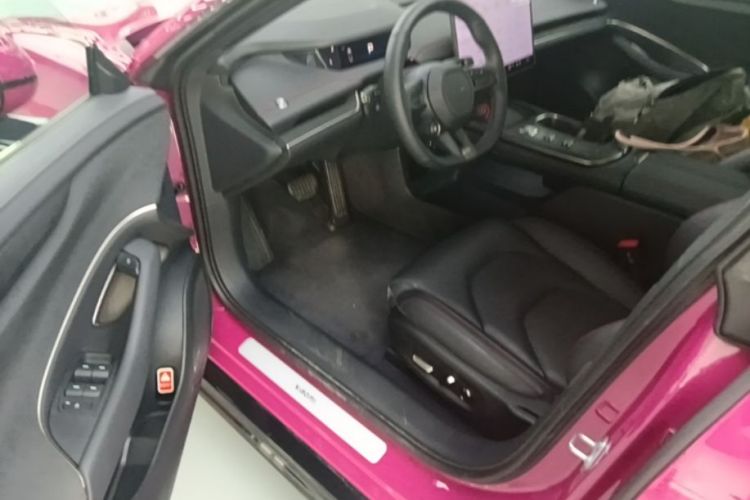MI SU7 2025 car image #16