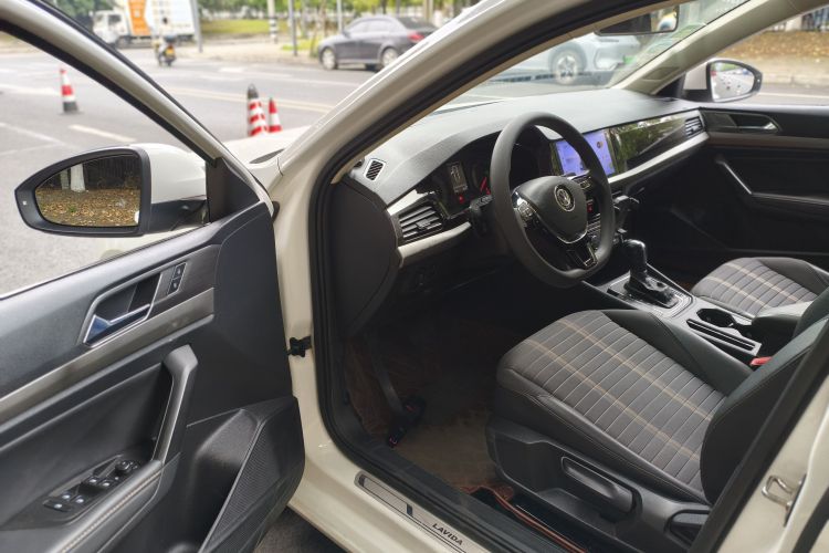 Volkswagen Lavida 2019 #16 Volkswagen Lavida 2019 car image #16