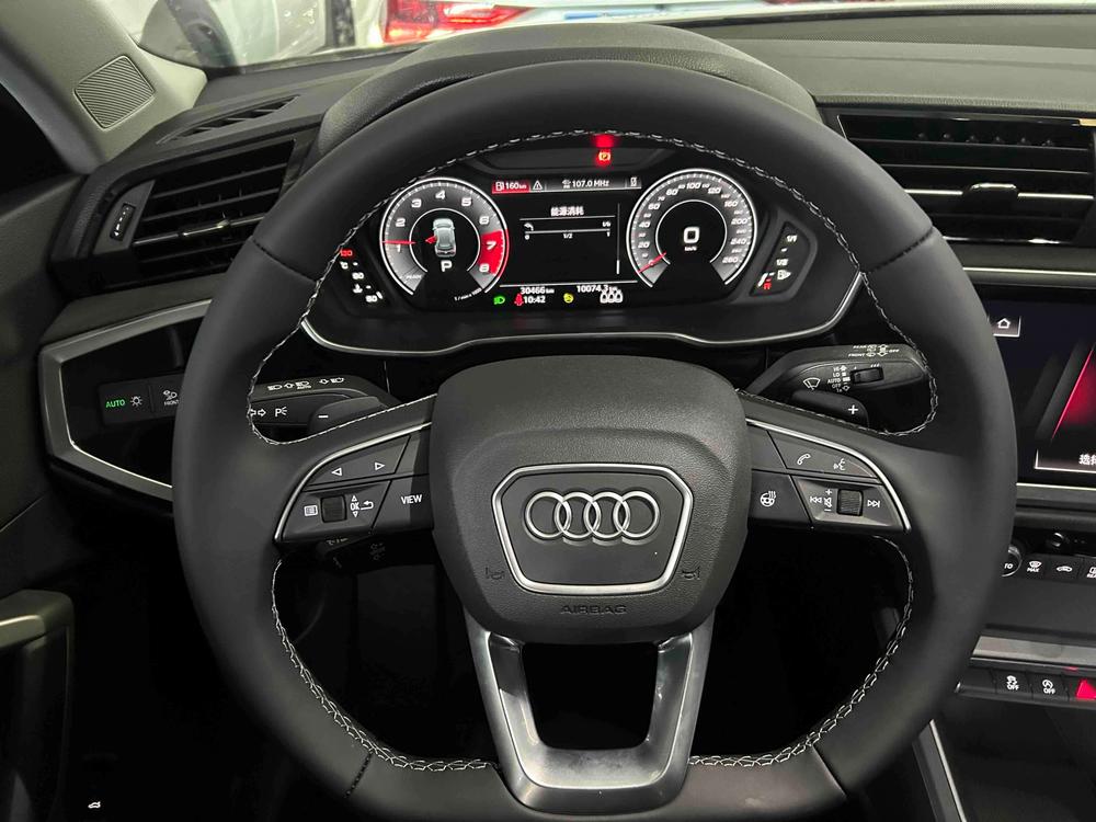 Audi Q3 2022 صورة سيارة #19