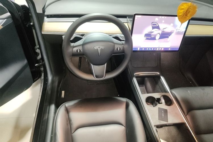 Tesla Model Y 2022 #11 Tesla Model Y 2022 car image #11