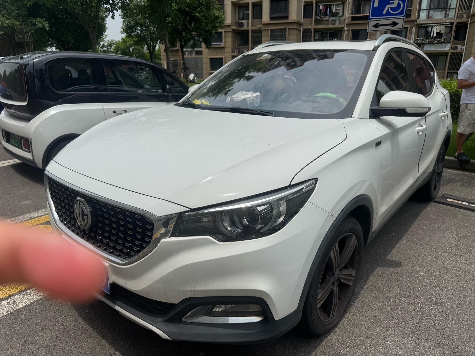 MG ZS 2019 car image 