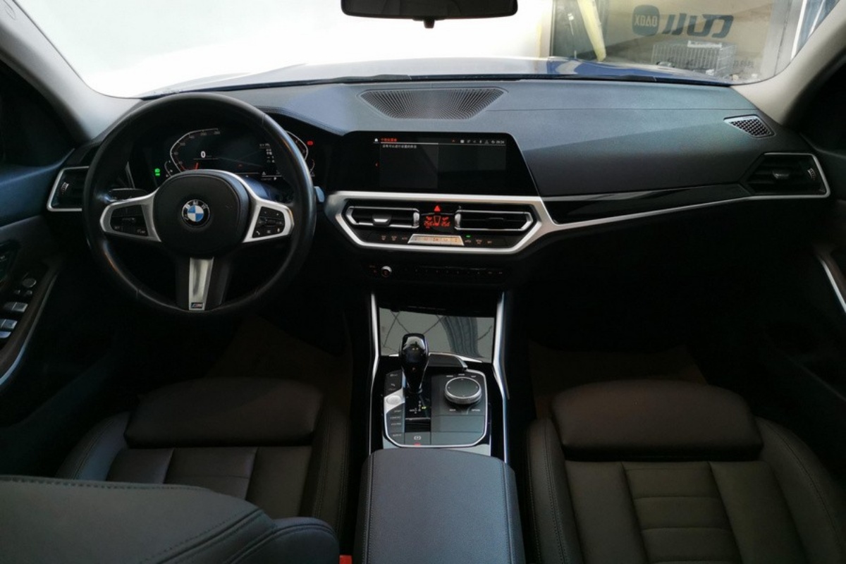 BMW 3 Series 2020 car image #4