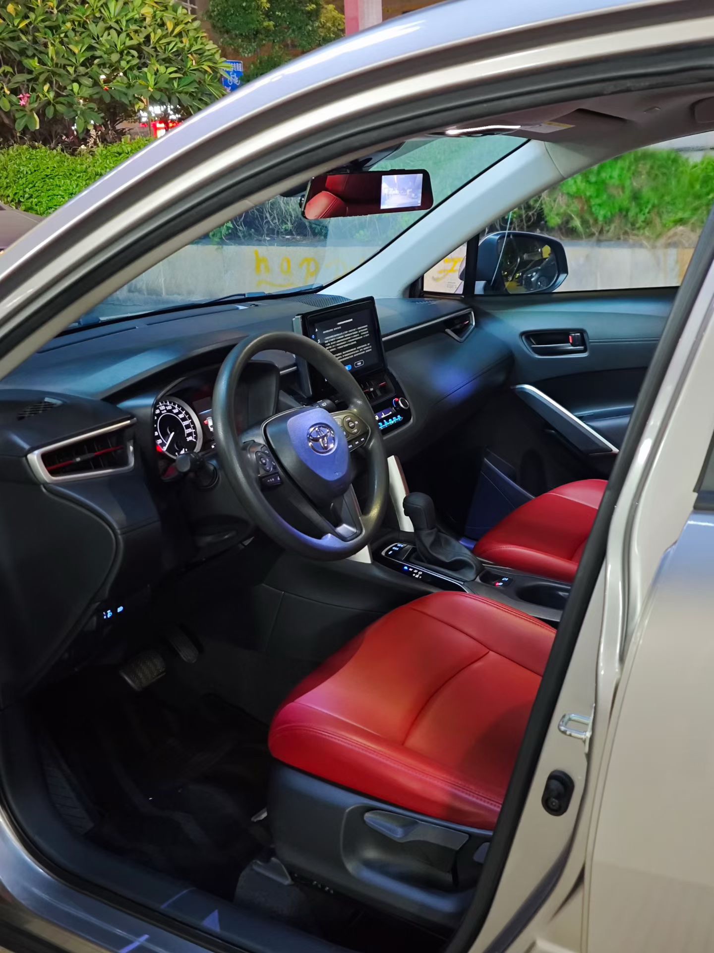 Toyota Corolla Cross 2023 car image #2