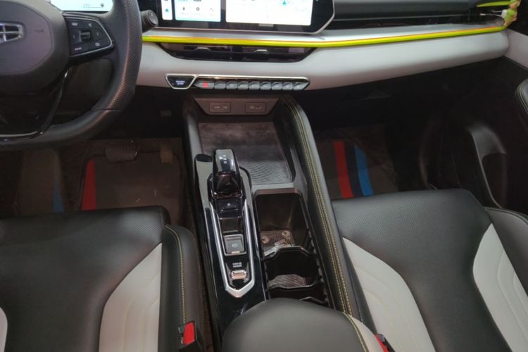 GEELY Coolray 2022 #14 GEELY Coolray 2022 car image #14