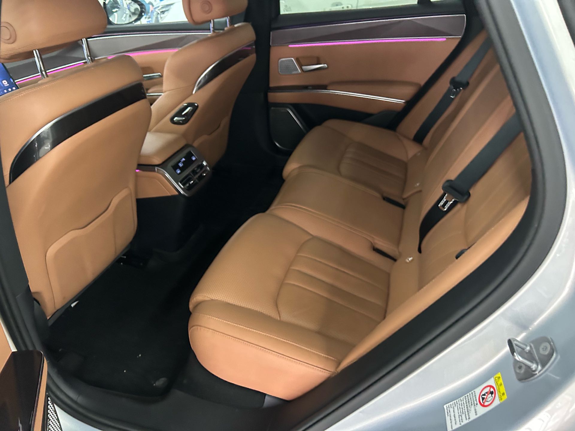 BYD HanL 2025 car image #3