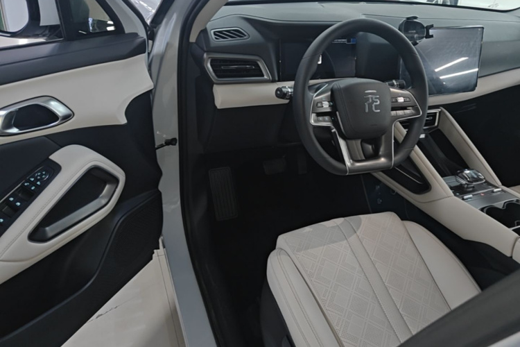 BYD YuanUP 2024 #12 BYD YuanUP 2024 immagine di auto #12