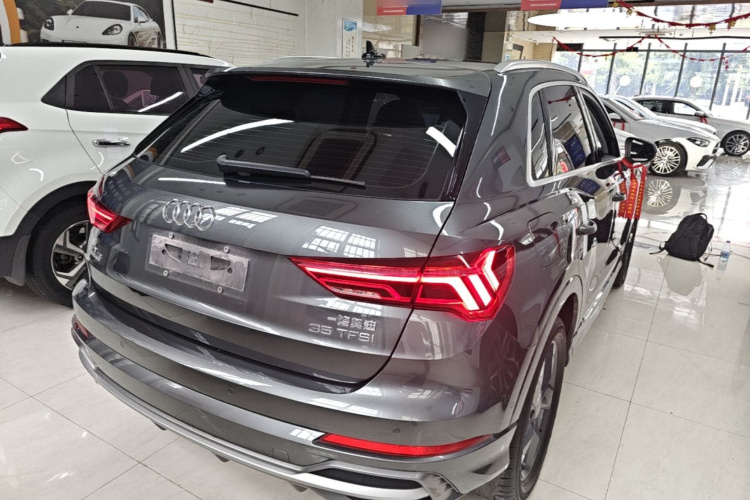 Audi Q3 2021 #7 Audi Q3 2021 car image #7