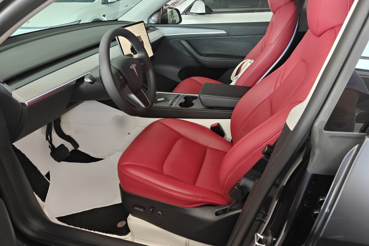 Tesla Model Y 2024 #15 Tesla Model Y 2024 car image #15