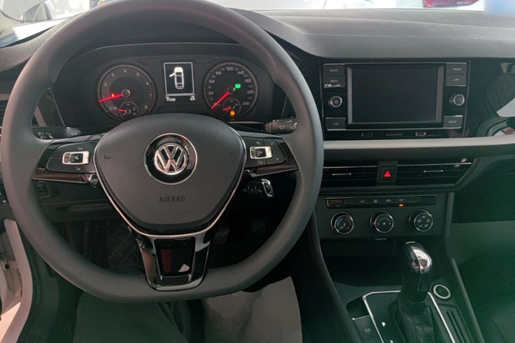 Volkswagen Lavida 2019 car image #10