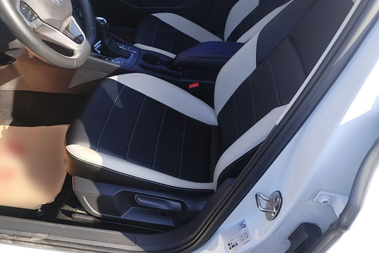 Volkswagen Bora 2023 car image #19