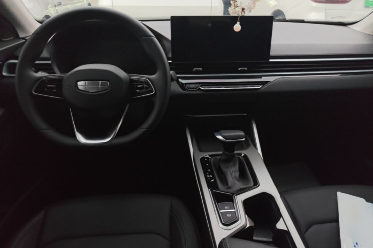 GEELY Emgrand 2025 car image #10