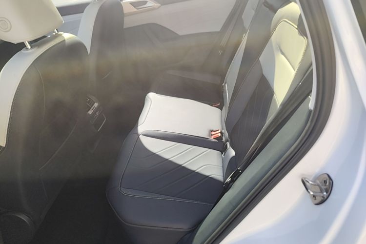 Volkswagen Tharu 2024 صورة سيارة #17