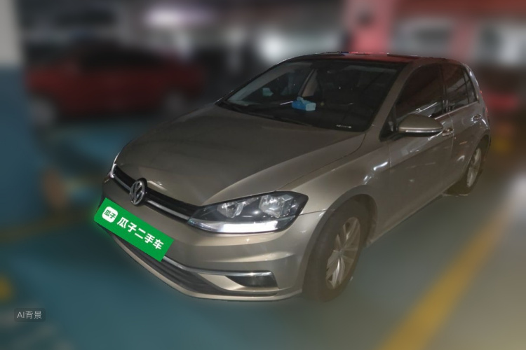 Volkswagen Golf 2019 car image #2