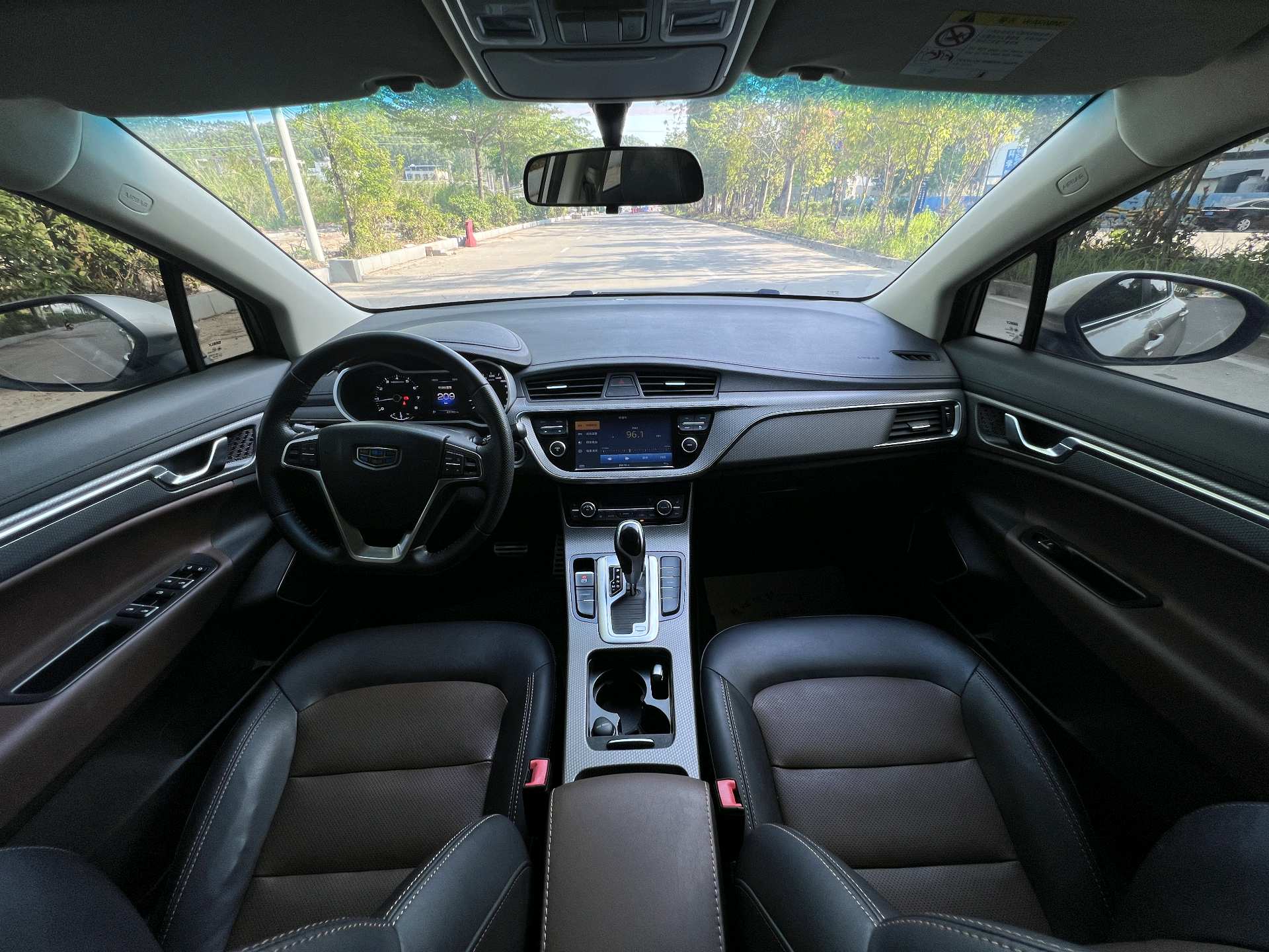 GEELY Emgrand GS 2018 car image #9