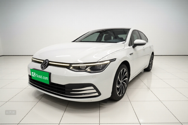 Volkswagen Golf 2021 car image #2