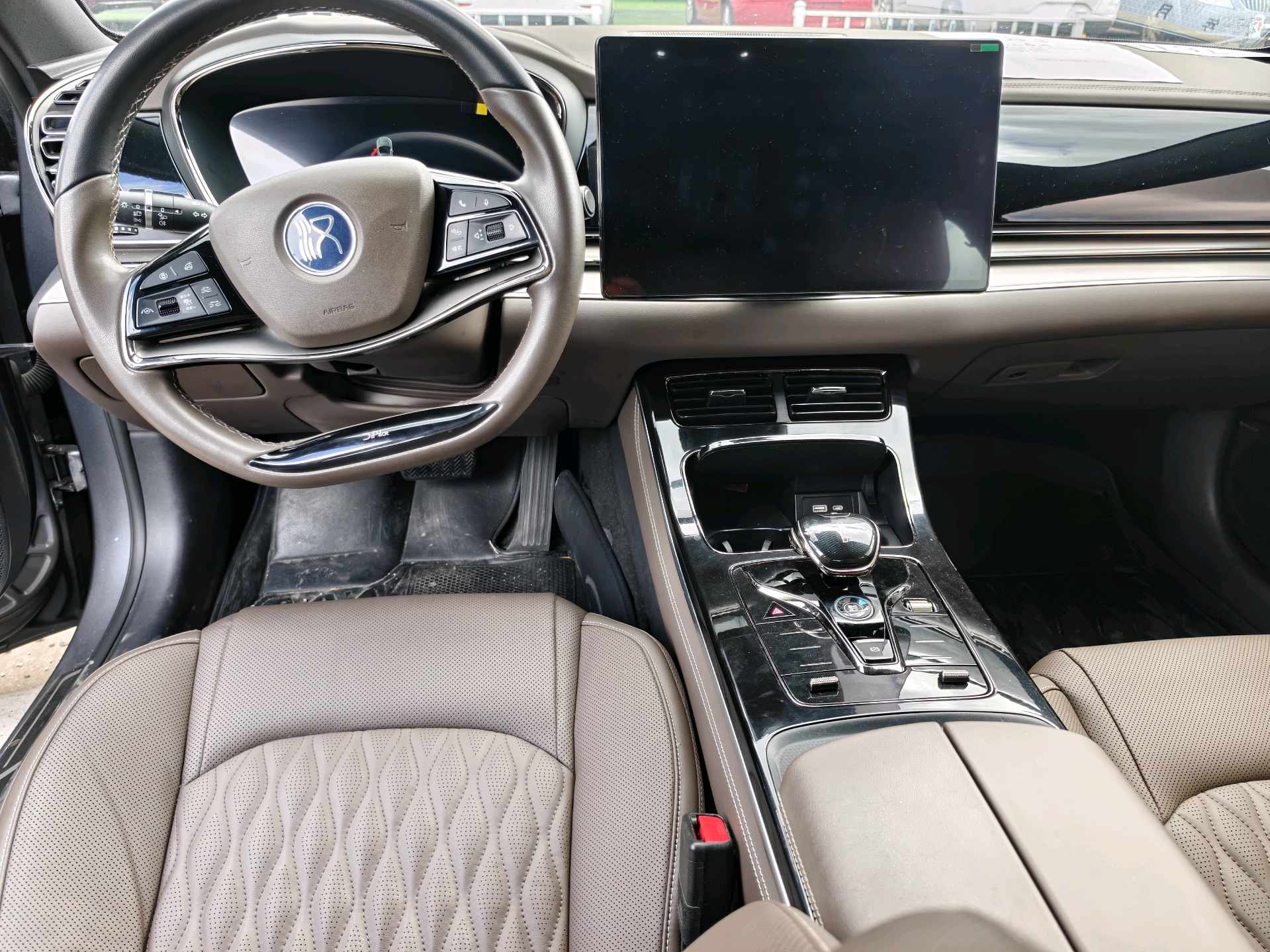 BYD Han 2023 imagem de carro #6