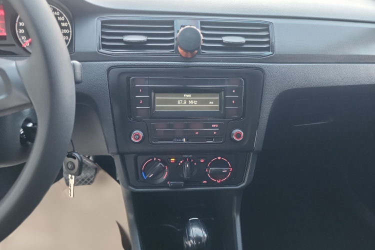 Volkswagen Santana 2019 #20 Volkswagen Santana 2019 car image #20
