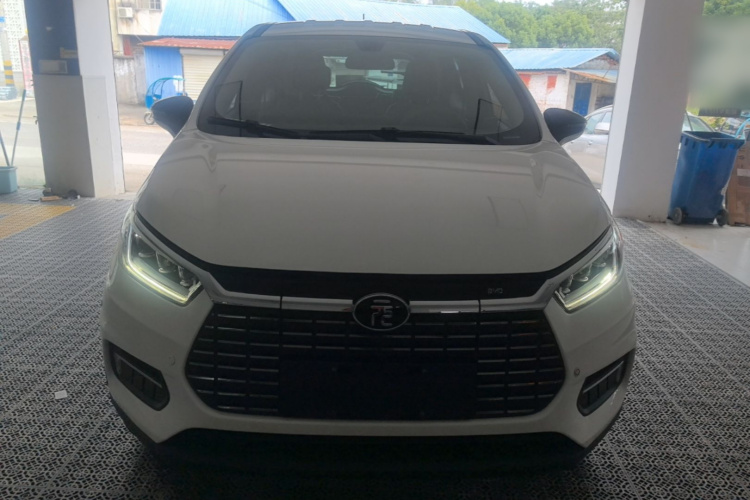 BYD Yuan New Energy 2020 #3 BYD Yuan New Energy 2020 car image #3