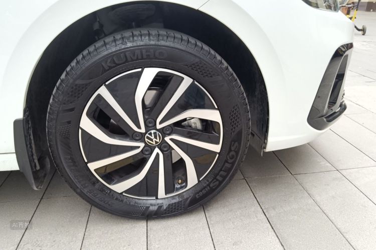 Volkswagen Lavida 2026 car image #9