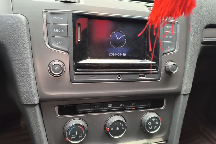 Volkswagen Golf 2016 car image #17