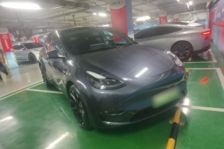 Tesla Model Y 2021 #4 Tesla Model Y 2021 car image #4