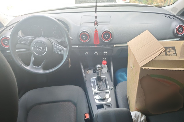 Audi A3 2018 imagen de coche #7