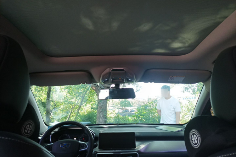 GEELY Coolray 2019 car image #16