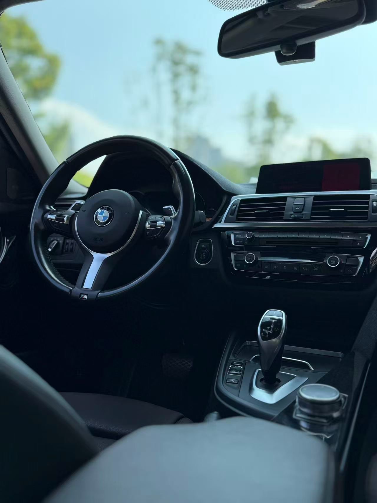 BMW 3 Series 2019 #5 BMW 3 Series 2019 car image #5