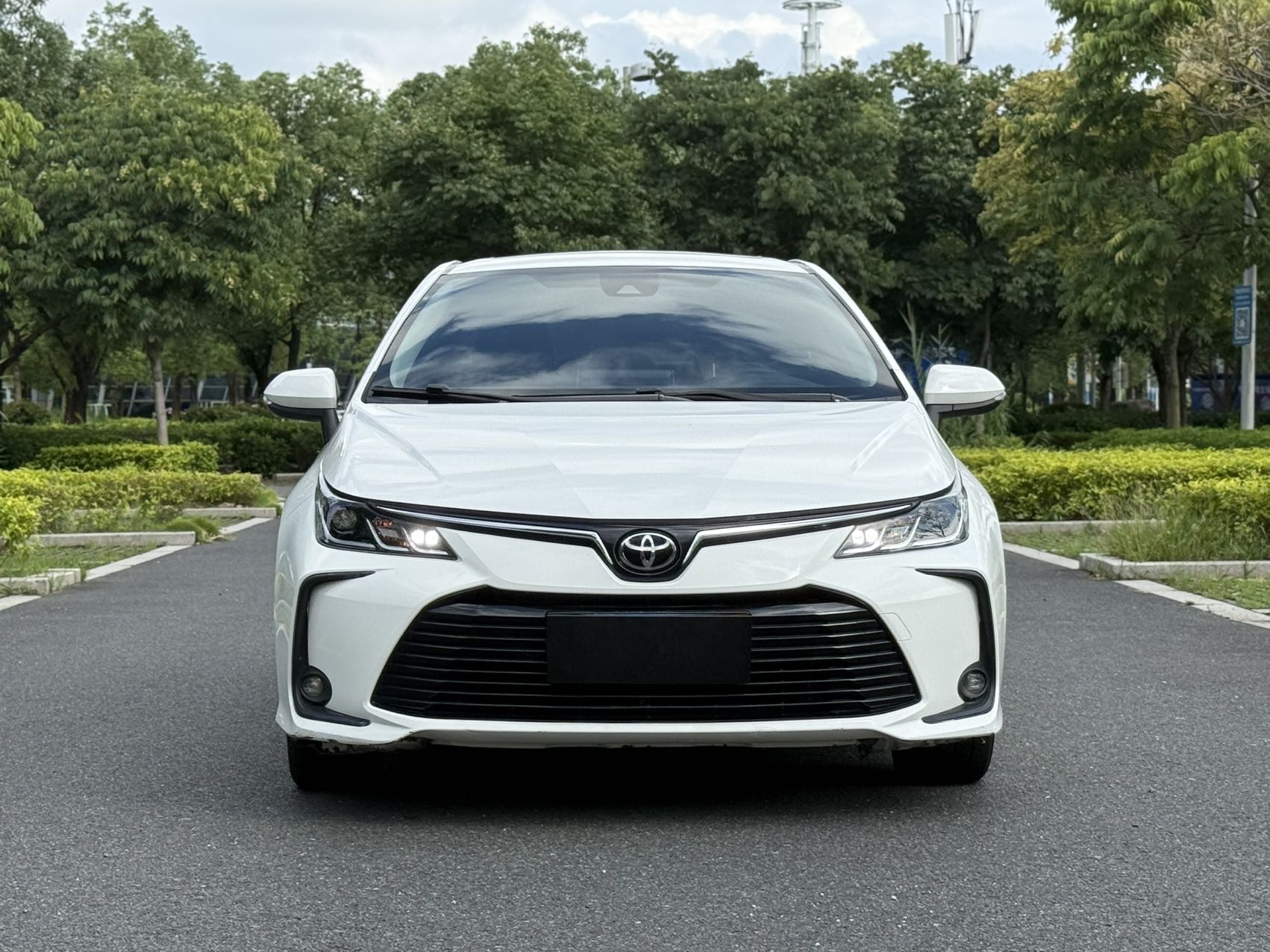 Toyota Corolla 2023 #2 Toyota Corolla 2023 صورة سيارة #2