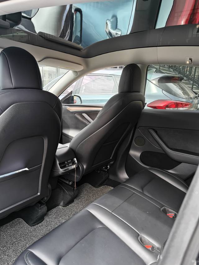 Tesla Model Y 2021 car image #5