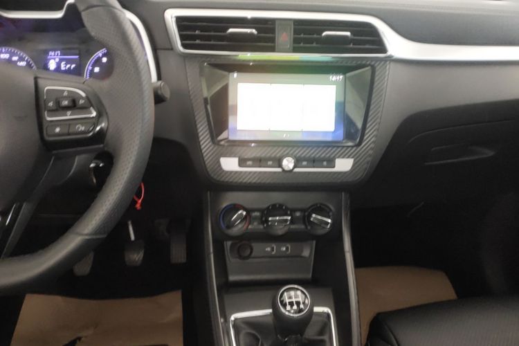 MG ZS 2020 car image #17
