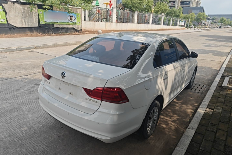 Volkswagen Santana 2017 car image #7