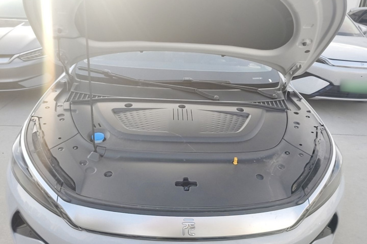 BYD Yuan Plus 2025 immagine di auto #20