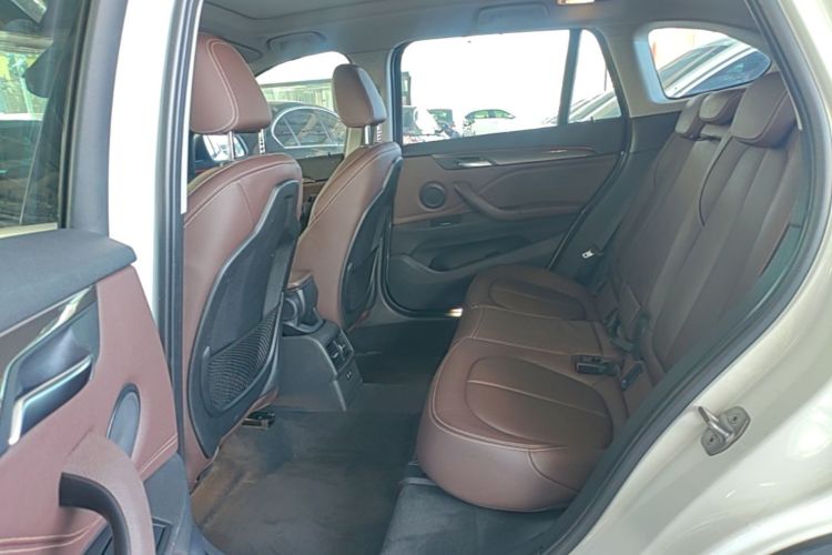 BMW X1 2019 imagen de coche #17